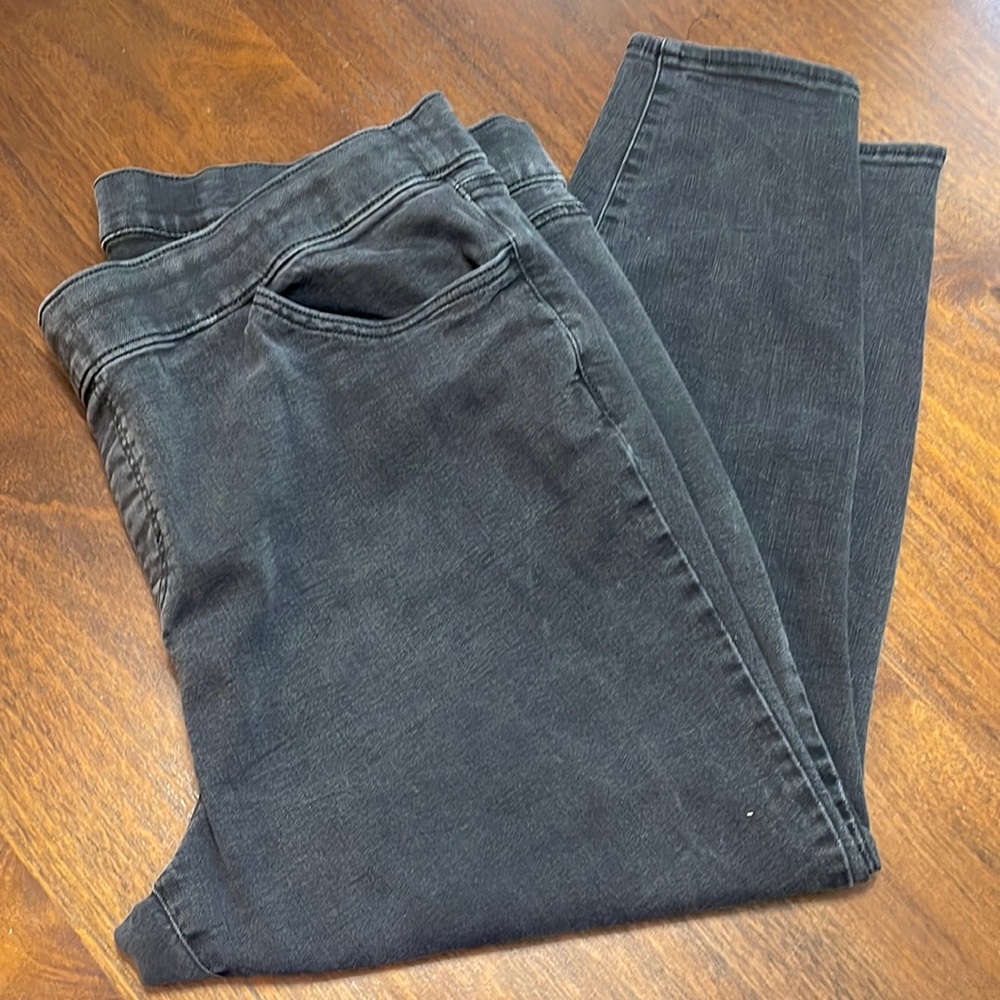 Woman’s EVRI Jegging 👖 sz 24W